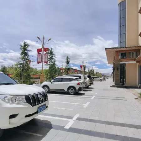 Yongze Lakeside International Hotel