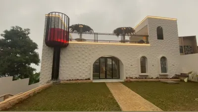 Villa Rovalley by Thevillaku Hotels in Sukagalih