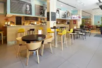 Hotel Zinema7 - bar
