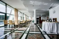 Angra Marina Hotel - breakfast