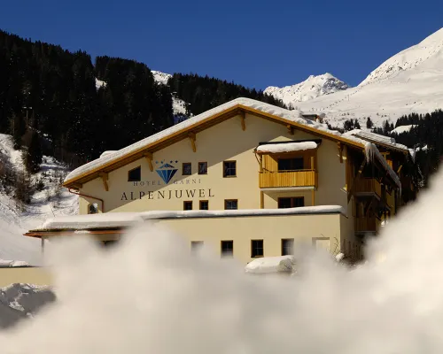 Hotel Garni Alpenjuwel Hotels in Serfaus
