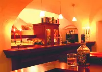 Romantik Hotel Tuchmacher - Quầy bar