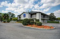 Studio 6 Extended Stay - Ocean Springs, MS - Pet friendly