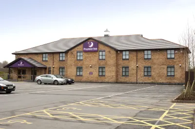 Premier Inn Llanelli Central West Các khách sạn gần Parc Howard