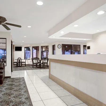 Baymont Inn & Suites by Wyndham San Marcos Outlet Malls