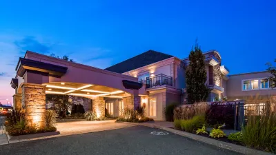 Best Western Premier Hotel Aristocrate Hotels near Stade CANAC