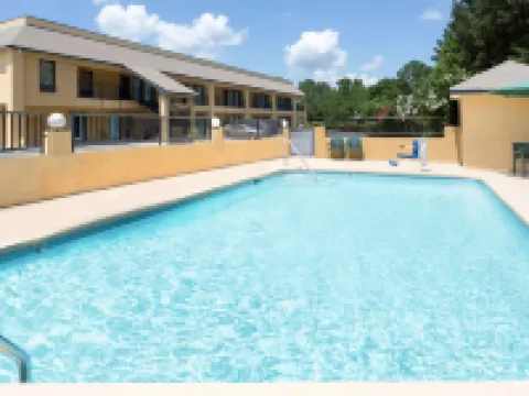 Days Inn by Wyndham Biscoe Hotels in Biscoe