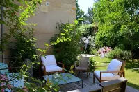 La Maison Mulato Các khách sạn ở Saint-Michel-de-Fronsac