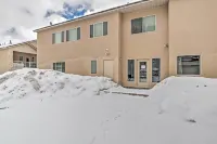 Luxe Brian Head Escape w/ Hot Tub & Mtn Views - Lejligheder