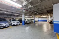 ホテル ポルセル ガニベト - 駐車場