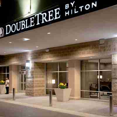 DoubleTree by Hilton Evansville Hotel Exterior