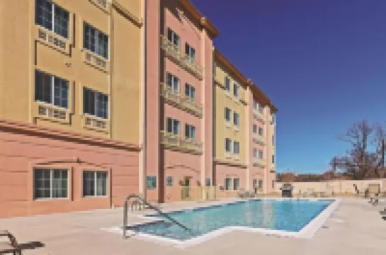 La Quinta Inn & Suites by Wyndham Decatur