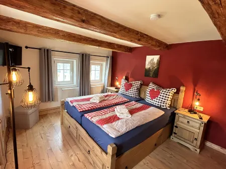 Frushi Отели рядом с достопримечательностью «Museum of Damask and Terry»