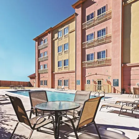 La Quinta Inn & Suites by Wyndham Decatur