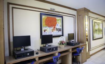 Lenid de Ho Guom Hotel