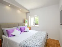 Mornar Hotels in Arbanija