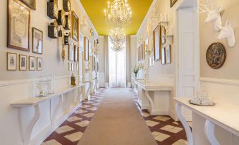 Chateau de Mazan, BW Premier Collection