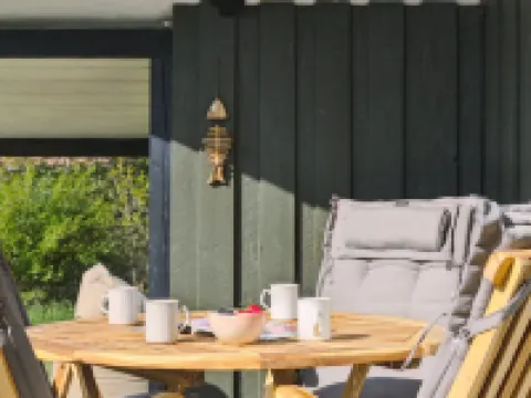 "Irlin" - 600m from the Sea