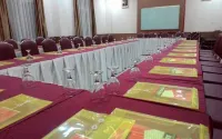 Hotel Mersi Bukittinggi (Hotel Syariah) Hotels in Sianok Anam Suku