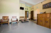 Fifawind Hotel Hotel di Wae Kelambu