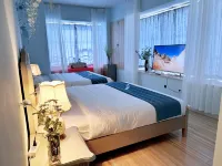 Zibo White Moonlight Homestay (Badaju The Mixc) - Balkoner