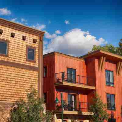 The White Buffalo Club Hotel Exterior