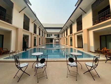 Peacock de Pai Hotel