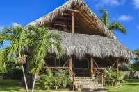Chalet Tropical Hotel & Restaurant-Pizzeria Hotels near Playa Colorada 2