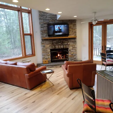 Lake Front Hot Tub Kayak Swim Firepit Secluded Отели в г. Хайленд