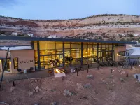 Ulum Moab - parking
