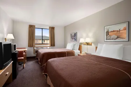 Travelodge by Wyndham Elko NV Отели рядом с Аэропорт Элко