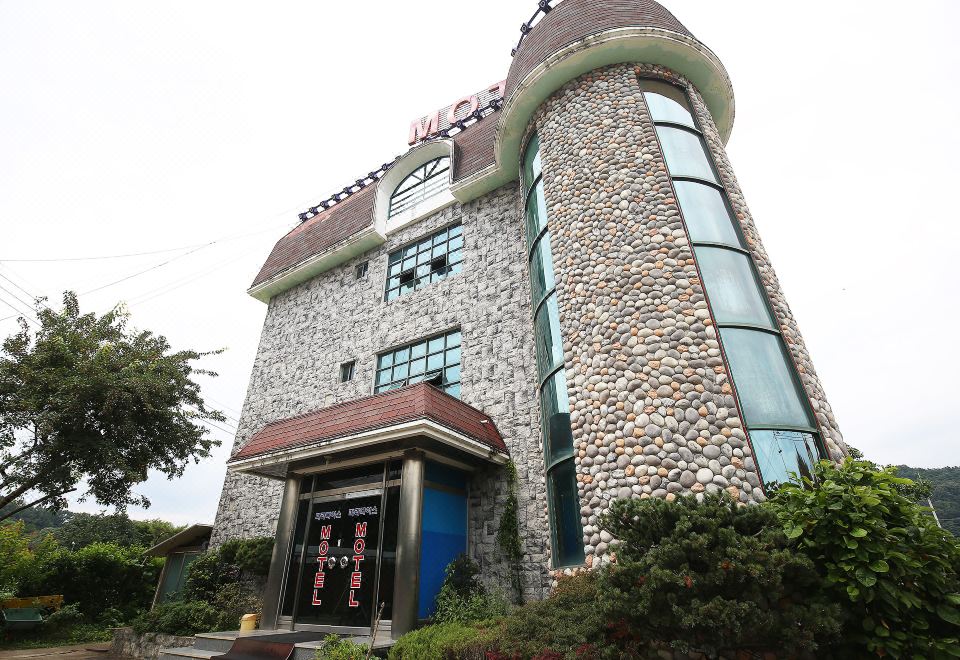파라다이스모텔 대표 이미지