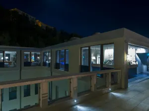 SeePort Hotel