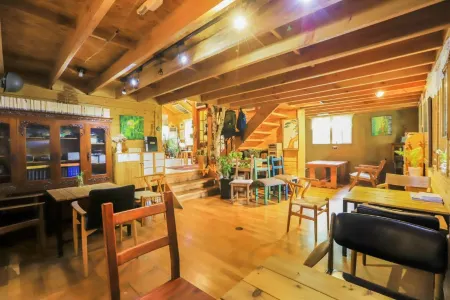 Hoengseong Gallery Birch Forest Отели в г. Хвенсон