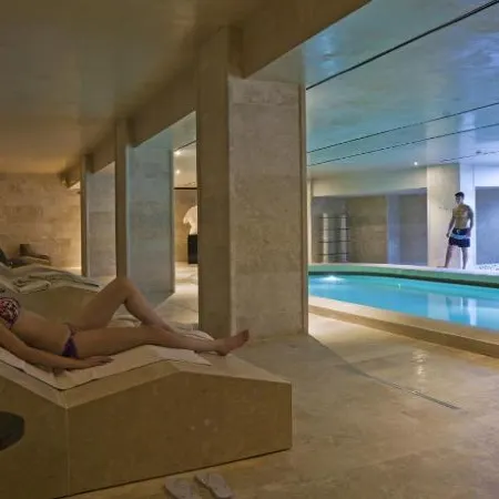 A.Roma Lifestyle Hotel