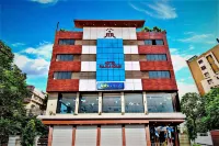 FabHotel Rajnandani Residency Bhawarkua Hotels near Vestige DLCP