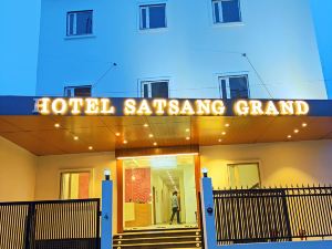 Hotel Satsang Grand