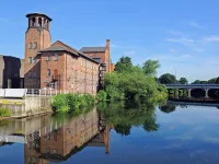 Deluxe Studio Apartments Hotels in Derby