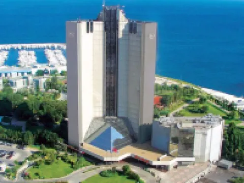 Sheraton Istanbul Atakoy Hotel Hotel dekat Yesilkoy Station