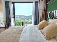 Lizhuang Half-Acre Blossom Field Homestay