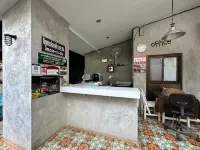 บ้านมะเฟือง เกสเฮาส์ ใกล้บขสกาญจนบุรี ถนนคนเดินกาญจนบุรี Baanmafeung Guesthouse near Skywalk Bus Station Kanchanaburi โรงแรมใกล้ถนนคนเดิน ปากแพรก