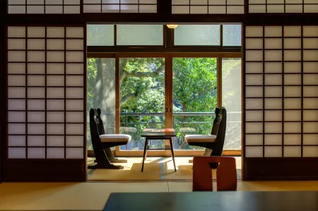 Shirakabeso Отели рядом с достопримечательностью «Syureninotaki Fall»