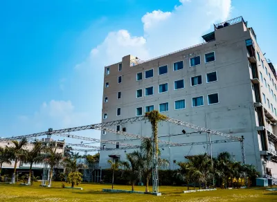 Clarion Inn Amps Patiala Hotels near Darbar Hall & Museum