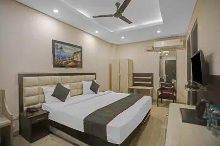 Qotel Express Sandberry Prashant Vihar