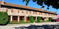 Logis Hôtel le Dahu Hotels in Parigny