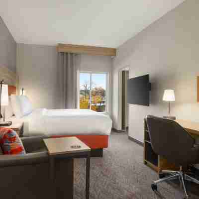 Candlewood Suites Deer Park Rooms