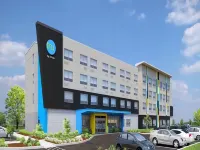 Tru by Hilton Destin Hotels near Emerald Coast Centre