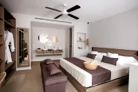 Eques Petit Resort Hotels in Portopetro