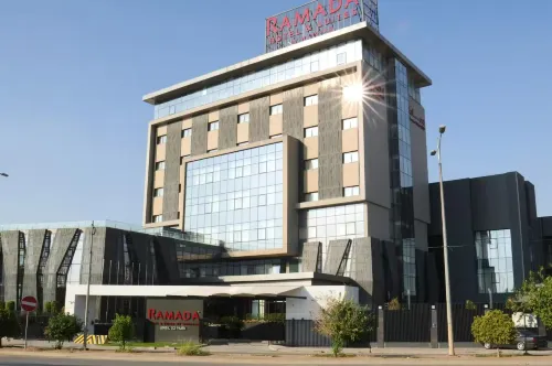 Ramada Hotel & Suites by Wyndham Erbil 32 Park Hotels in Erbil