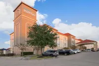 Sonesta Essential Houston Westchase Hotels near Bissonnet Beltway Plaza